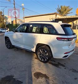 جیپ گراند شیرۆکی